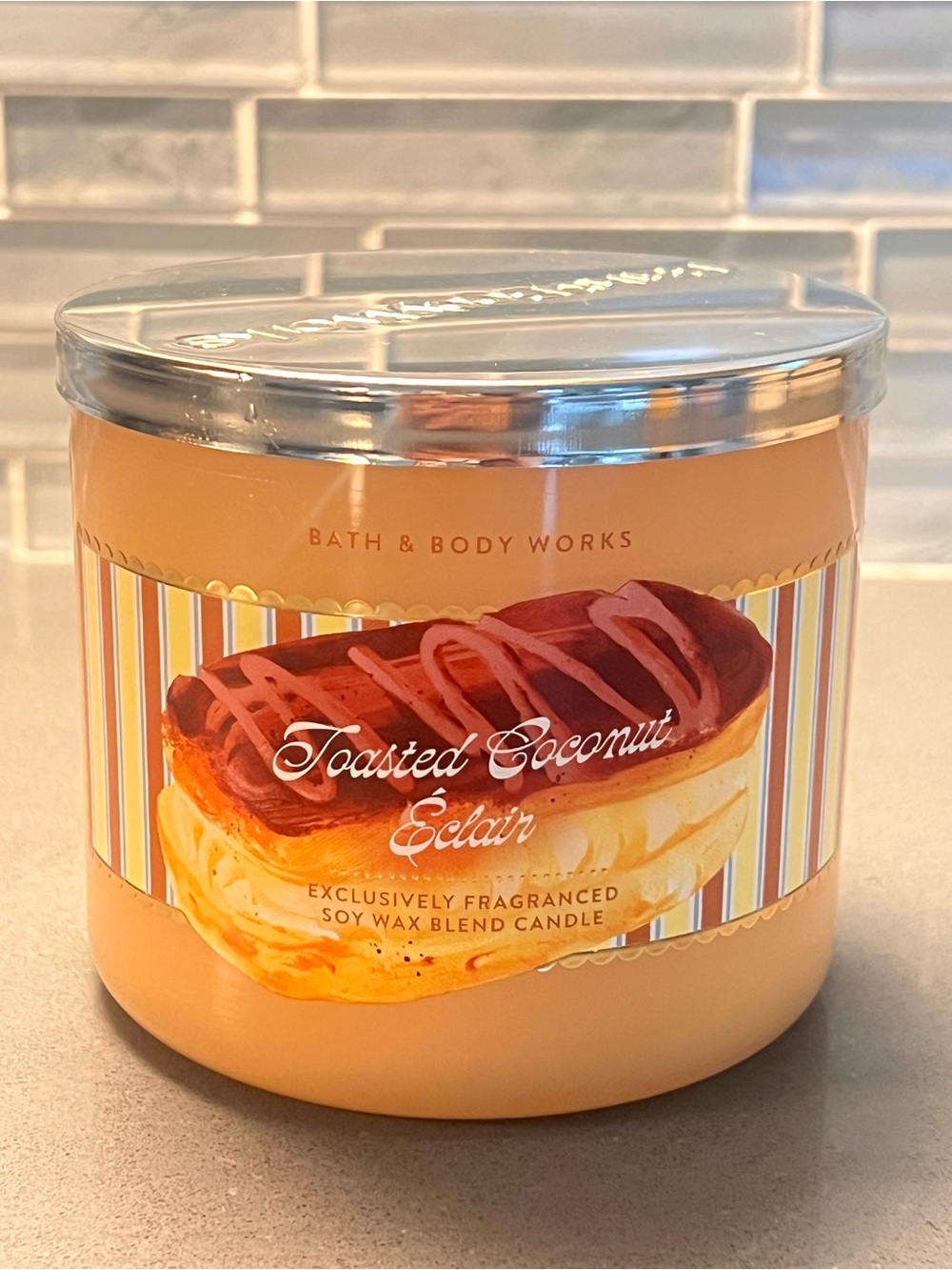 Bath & Body Works Toasted Coconut Eclair Candle